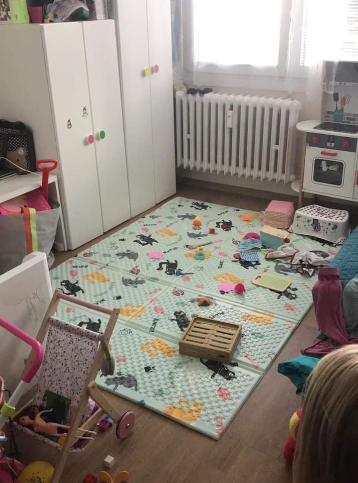 Dječja podloga Kitties u sobi Dječja podloga Kitties u sobi